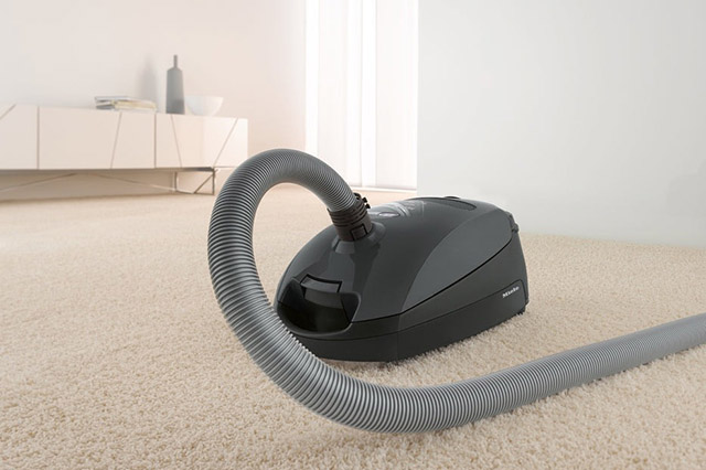 miele-pure-suction-canister-vacuum-cleaner-4